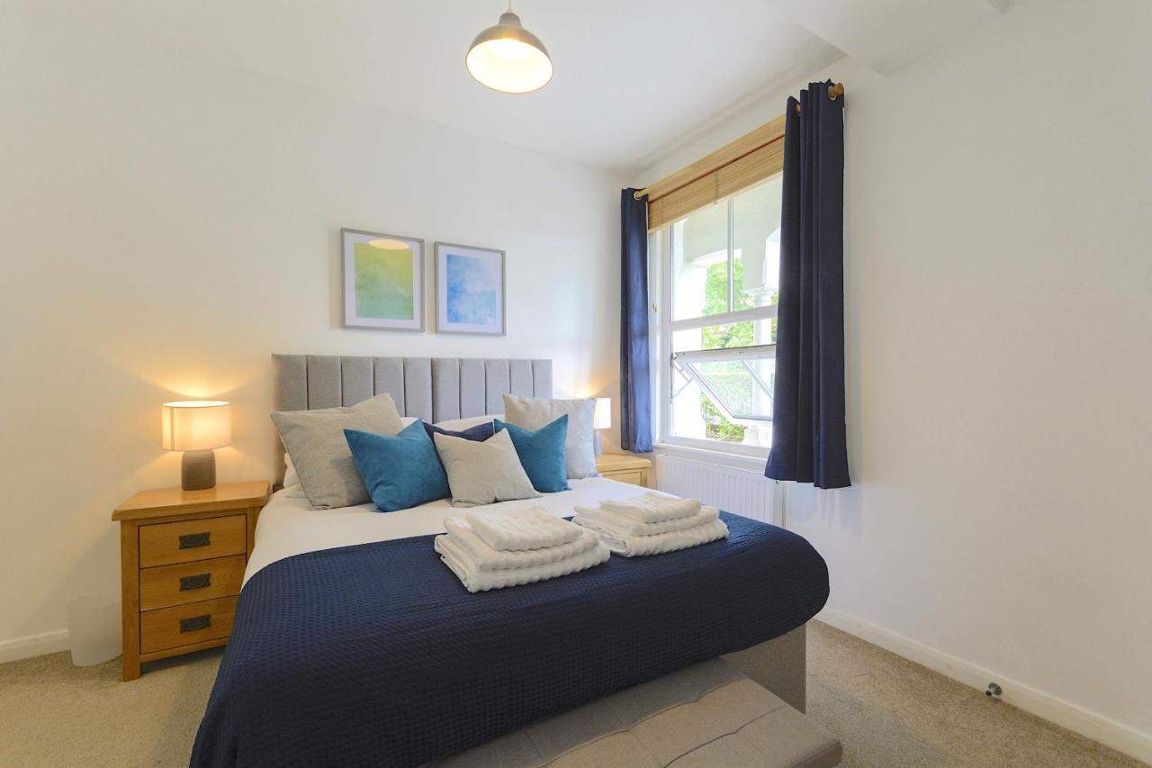 Crescent House Apartments Telford Dış mekan fotoğraf