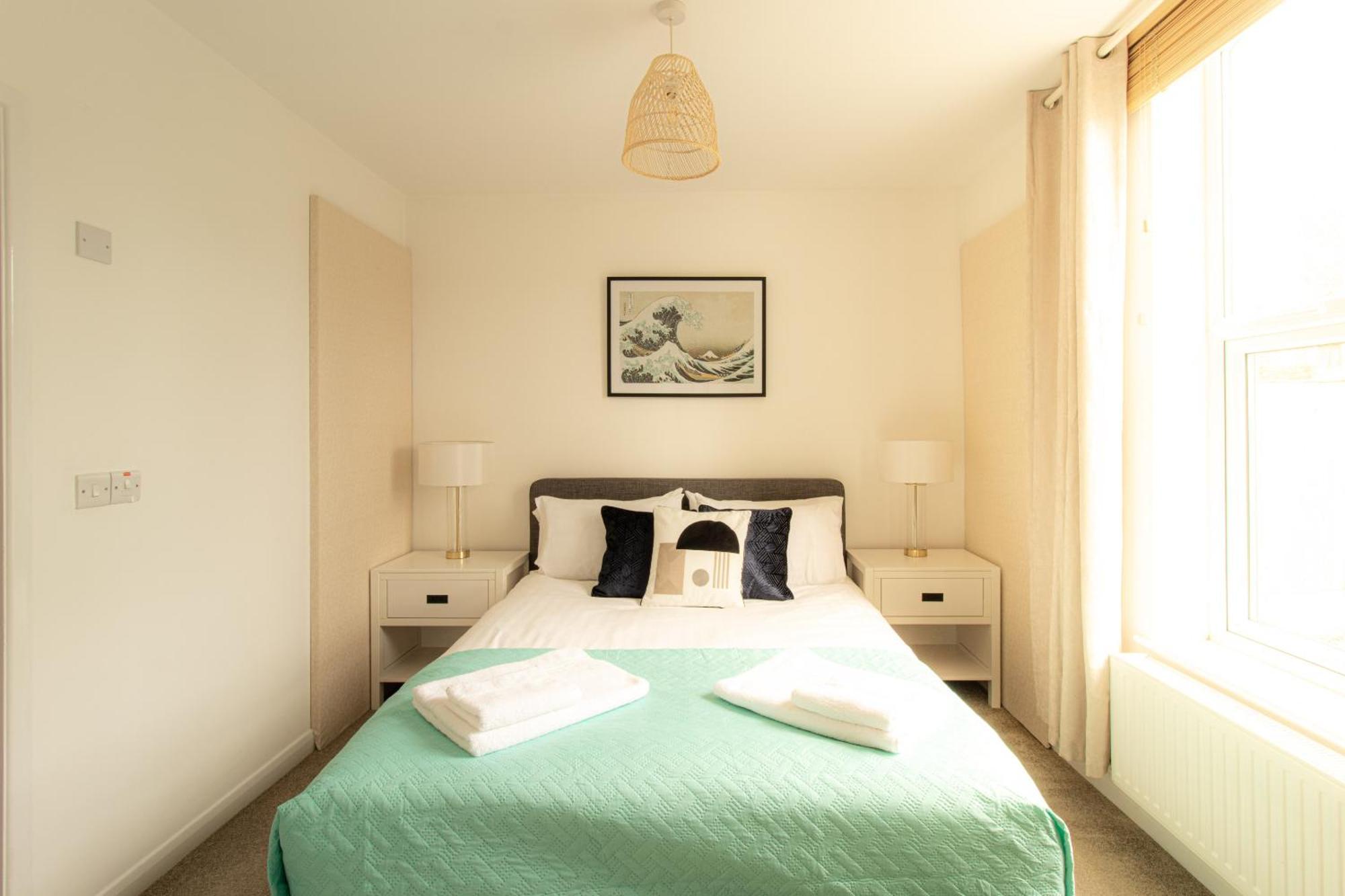 Crescent House Apartments Telford Dış mekan fotoğraf