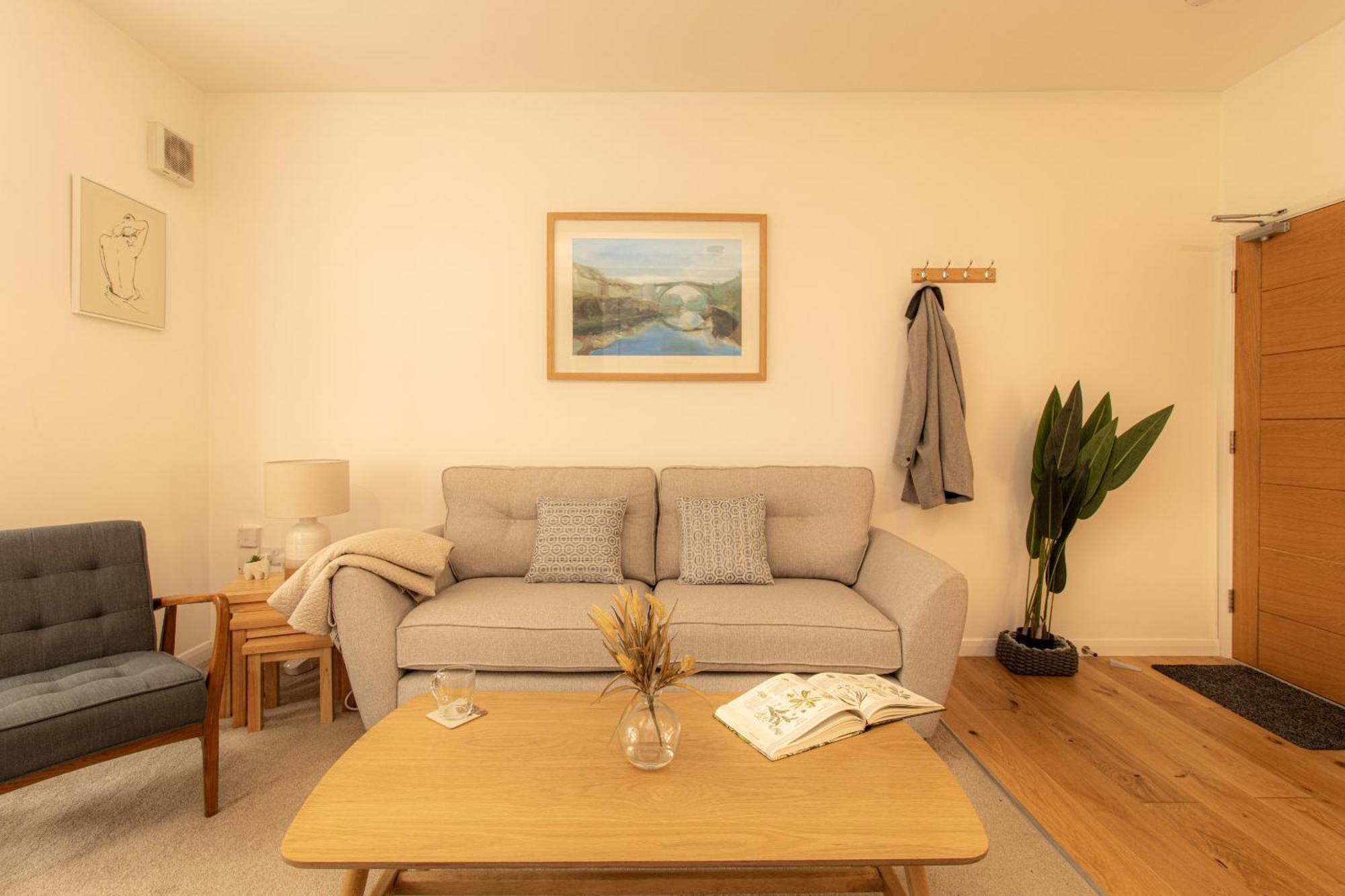 Crescent House Apartments Telford Oda fotoğraf