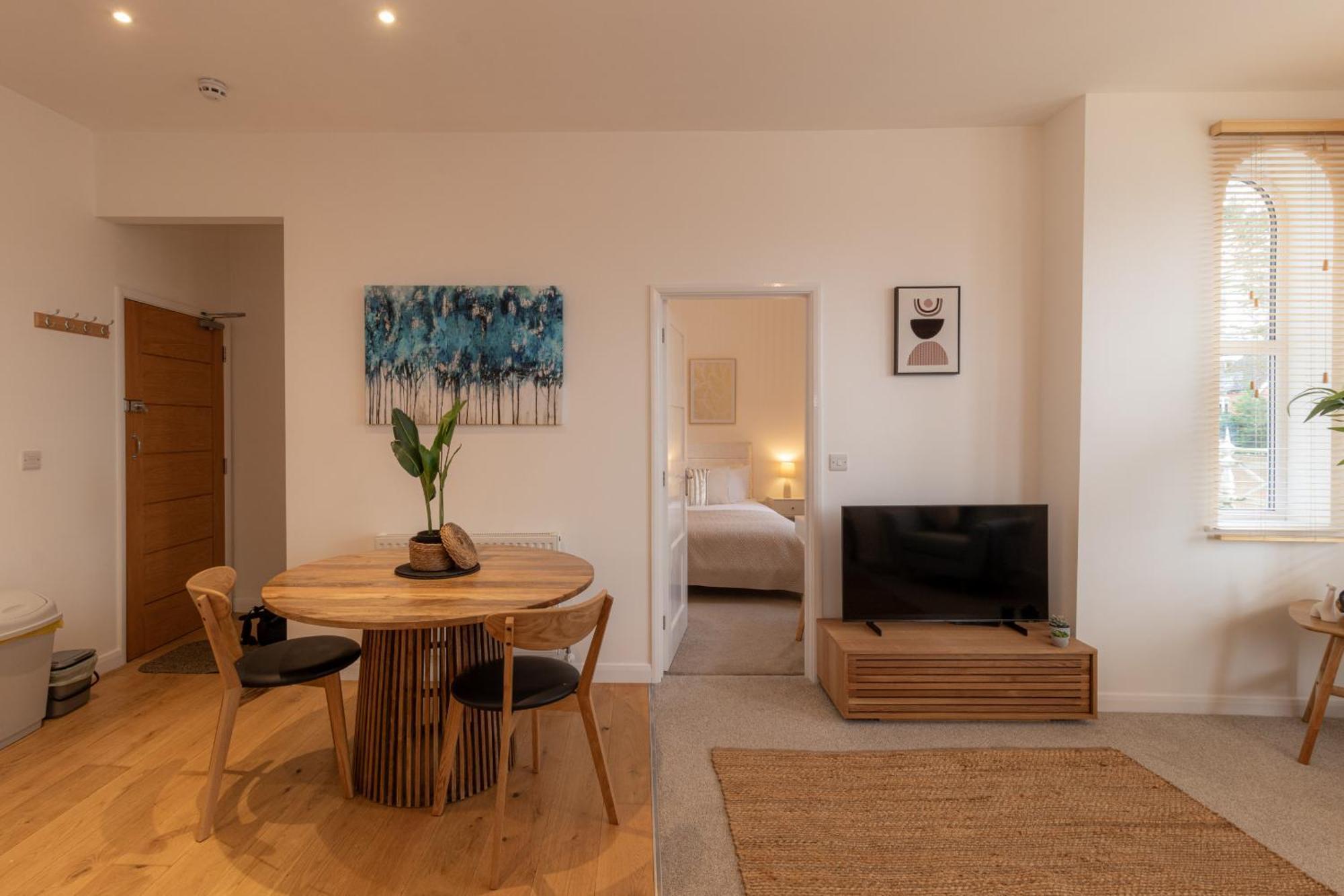 Crescent House Apartments Telford Oda fotoğraf