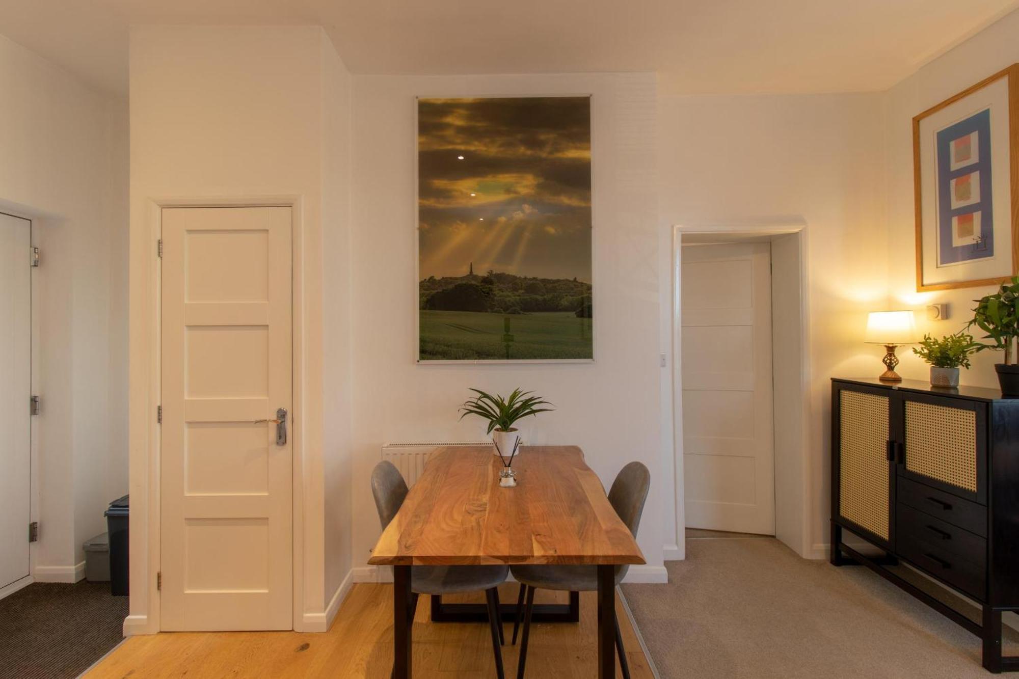 Crescent House Apartments Telford Oda fotoğraf