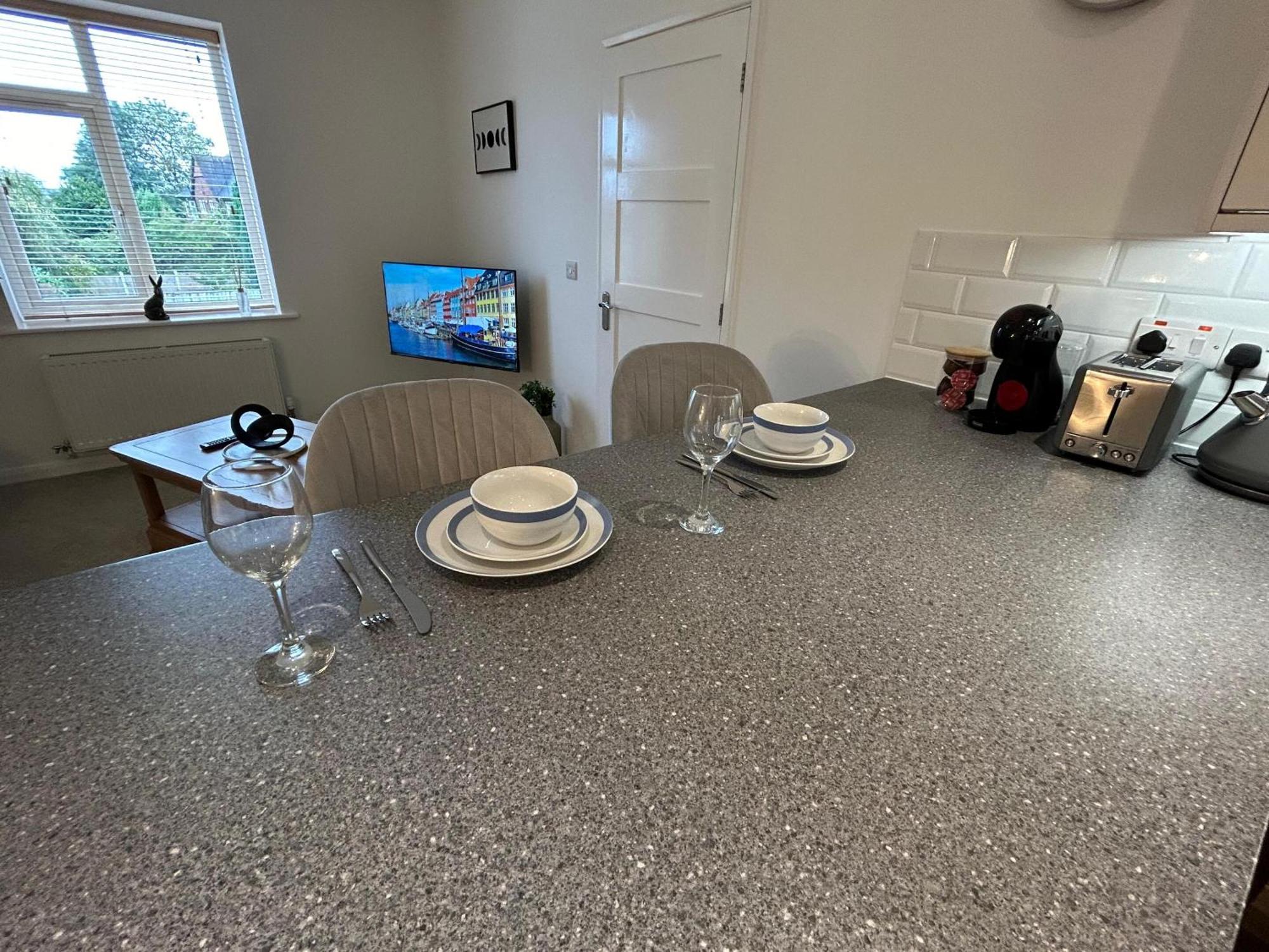 Crescent House Apartments Telford Oda fotoğraf