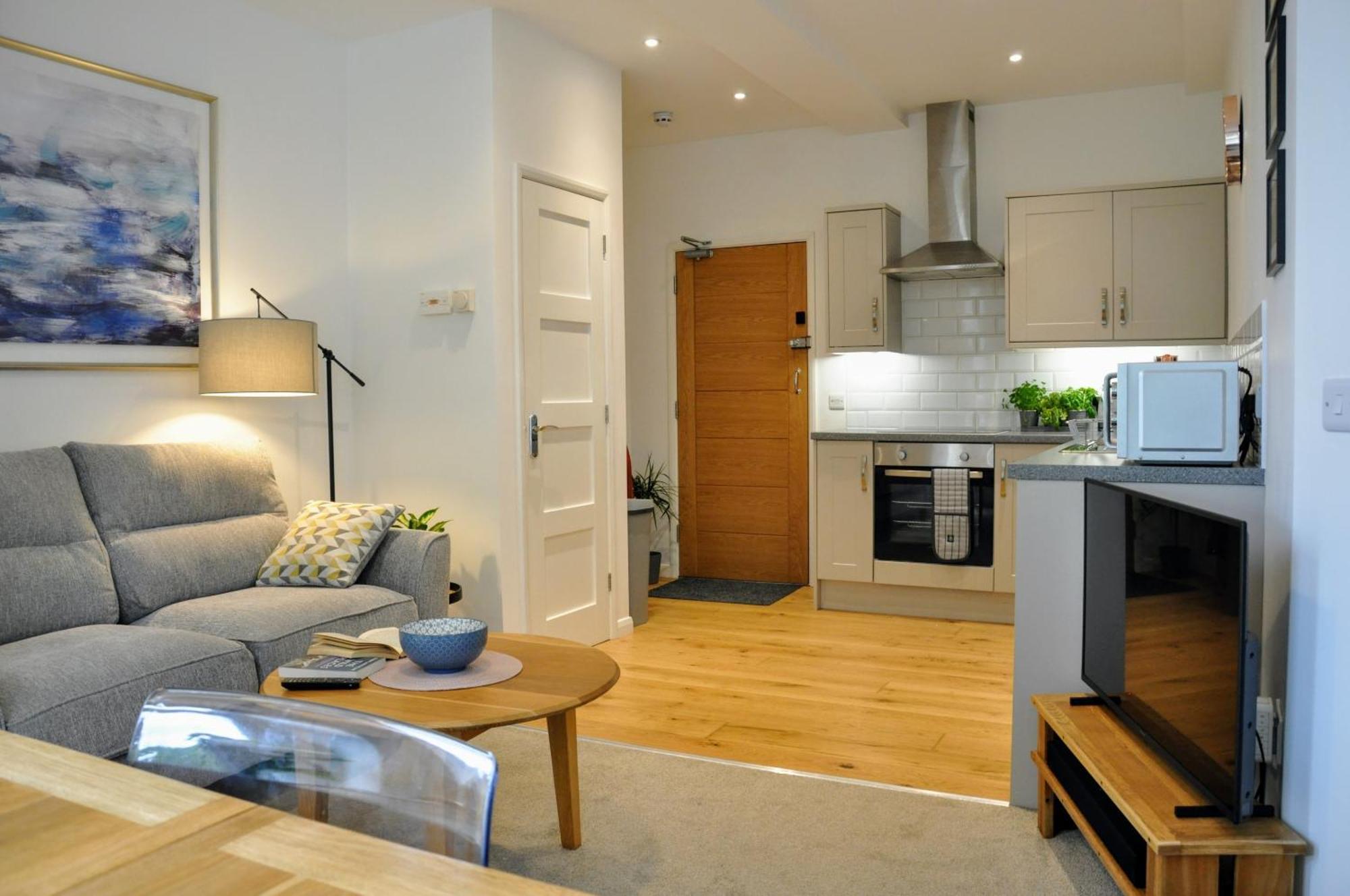 Crescent House Apartments Telford Oda fotoğraf