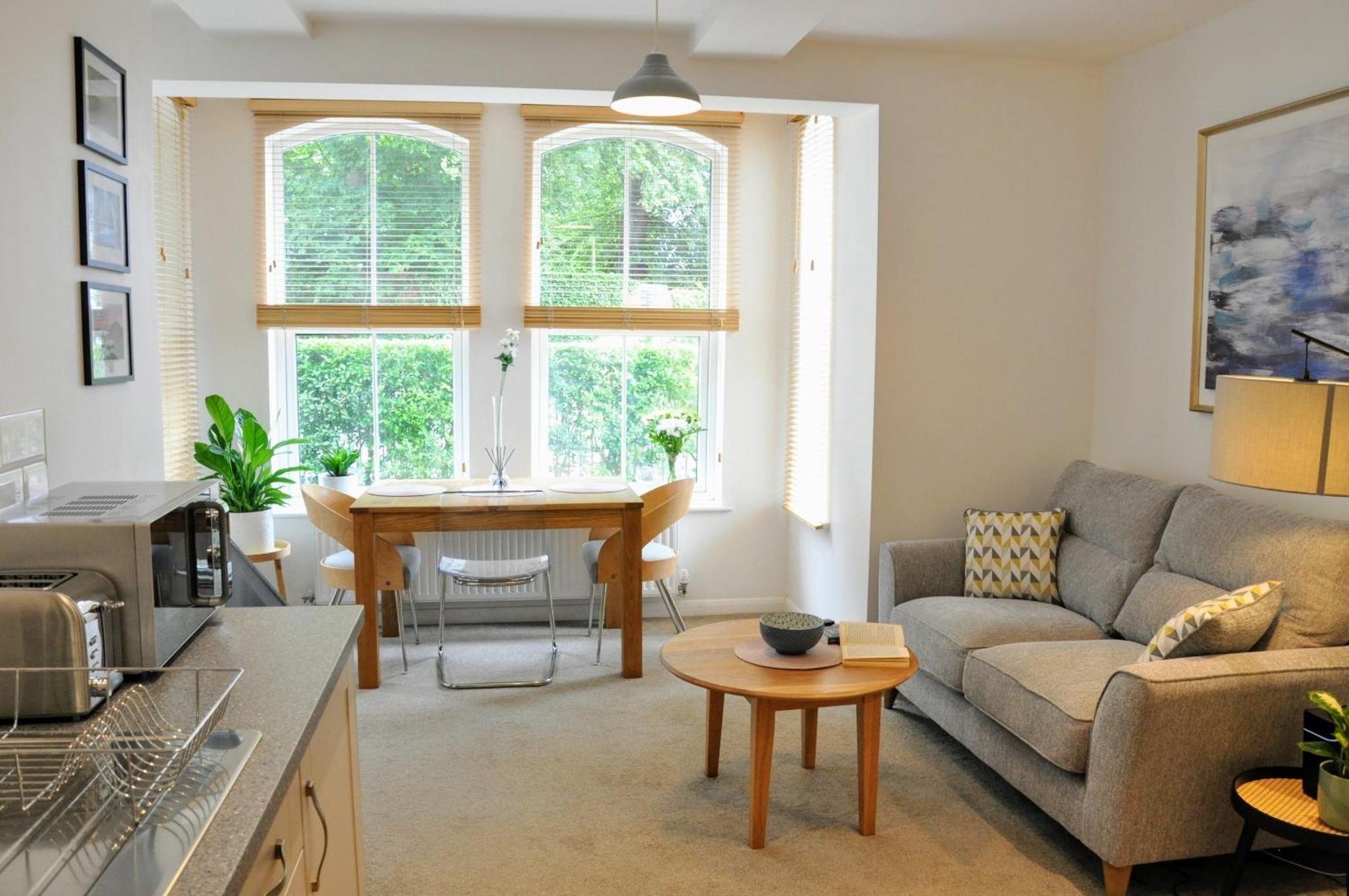 Crescent House Apartments Telford Dış mekan fotoğraf